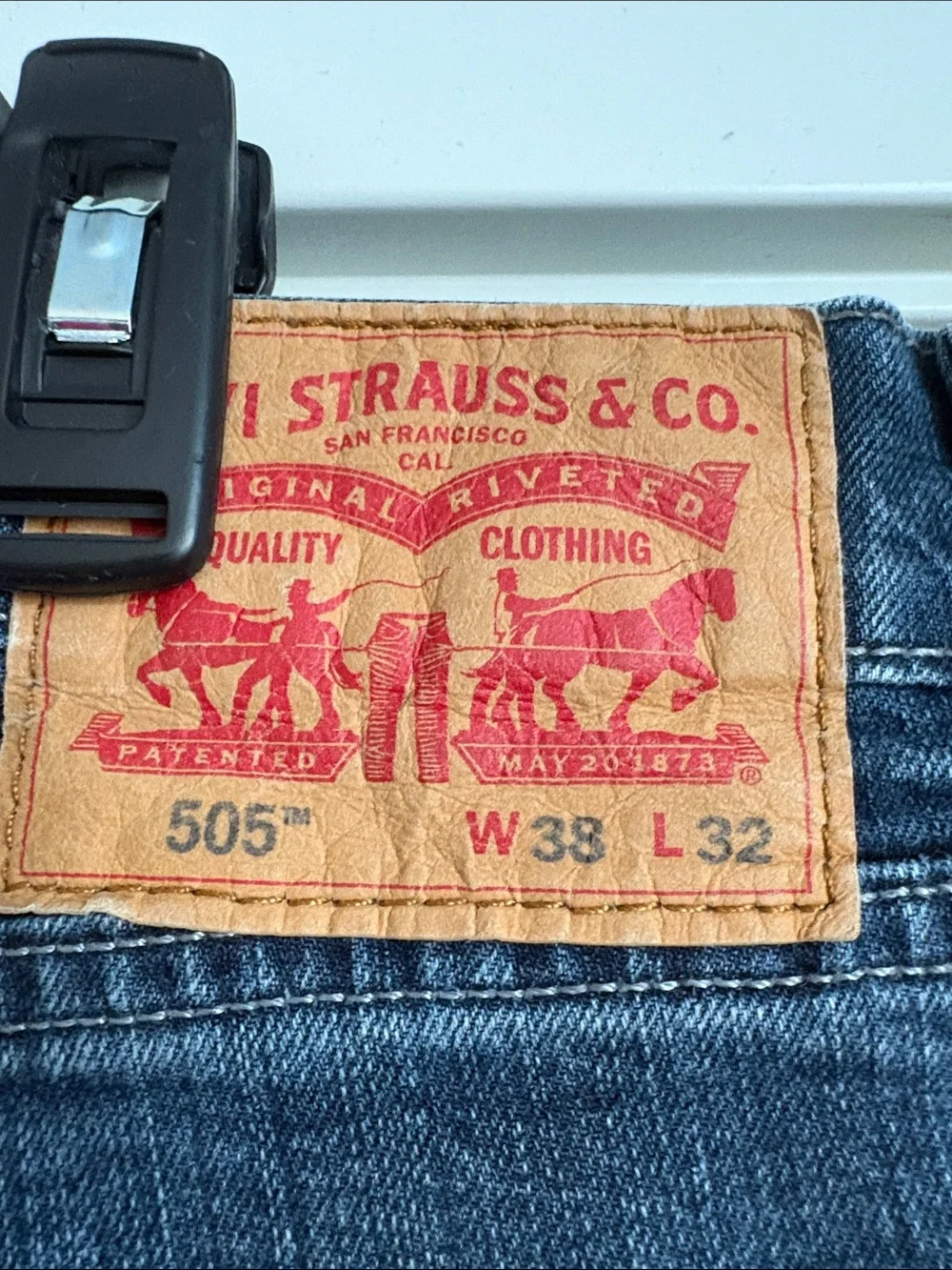 Levis Men's Blue Denim Jeans